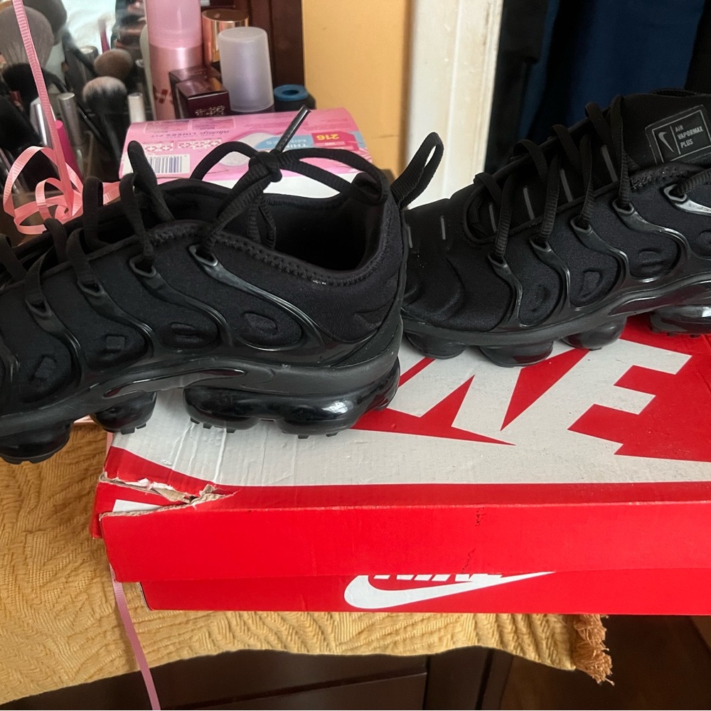 Nike Black Air VaporMax Plus Sneakers